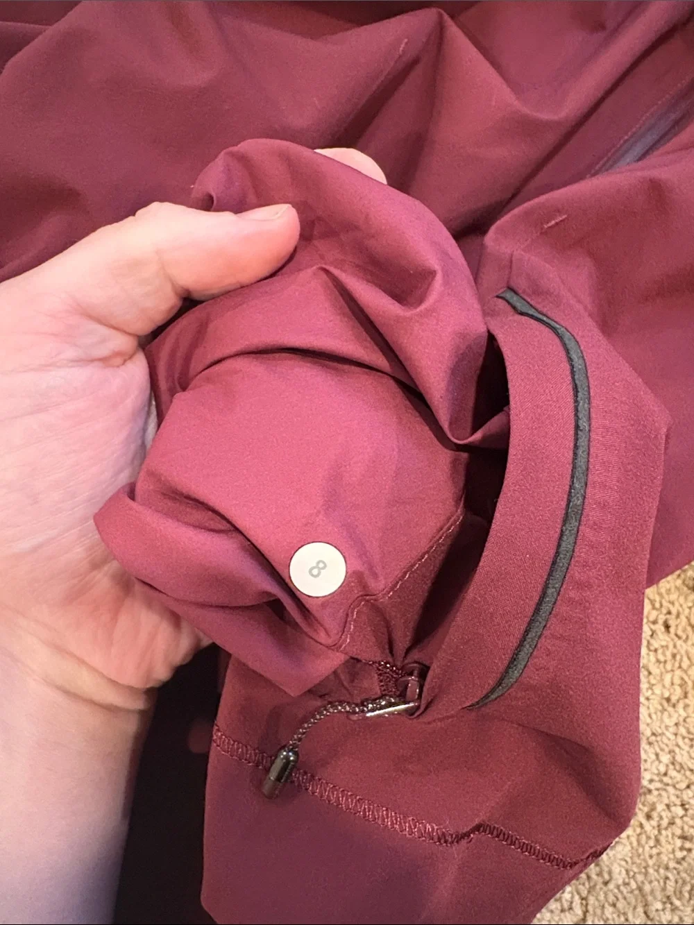 Lululemon Women’s Waterproof Rain Jacket Size 6 Burgundy Cassis Packaway Hood